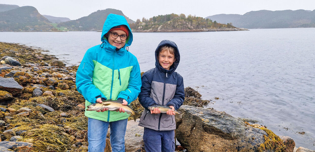 Family Fishing im stürmischen Norwegen