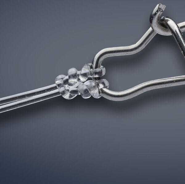 [Chnopfologie: <br/>]Mit dem Schlaufenknoten zum doppelt gesicherten Clip